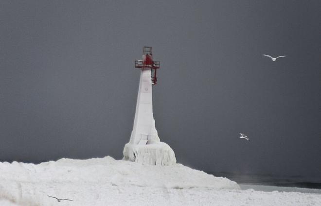 LIghthouse in deep freeze ©  SW